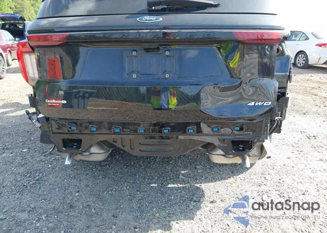 2025 Ford Explorer St-Line from USA, damaged, VIN 1FMUK8KH4SGA70359